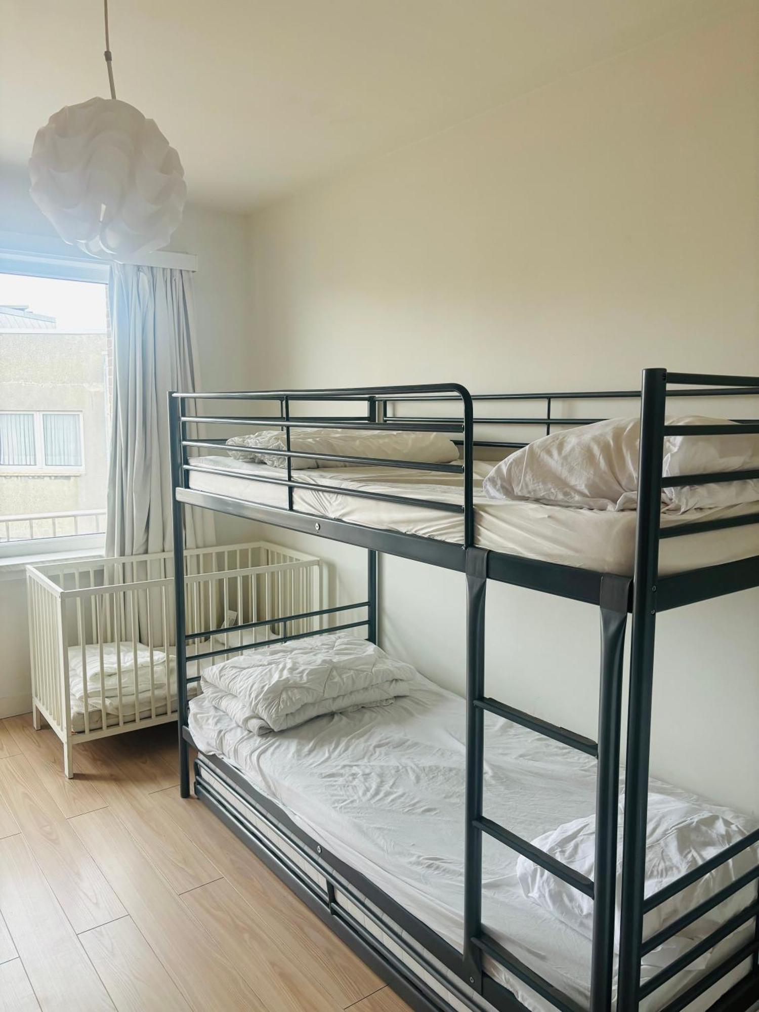Familial, Lumineux Avec Parking & Terrasse Ostende